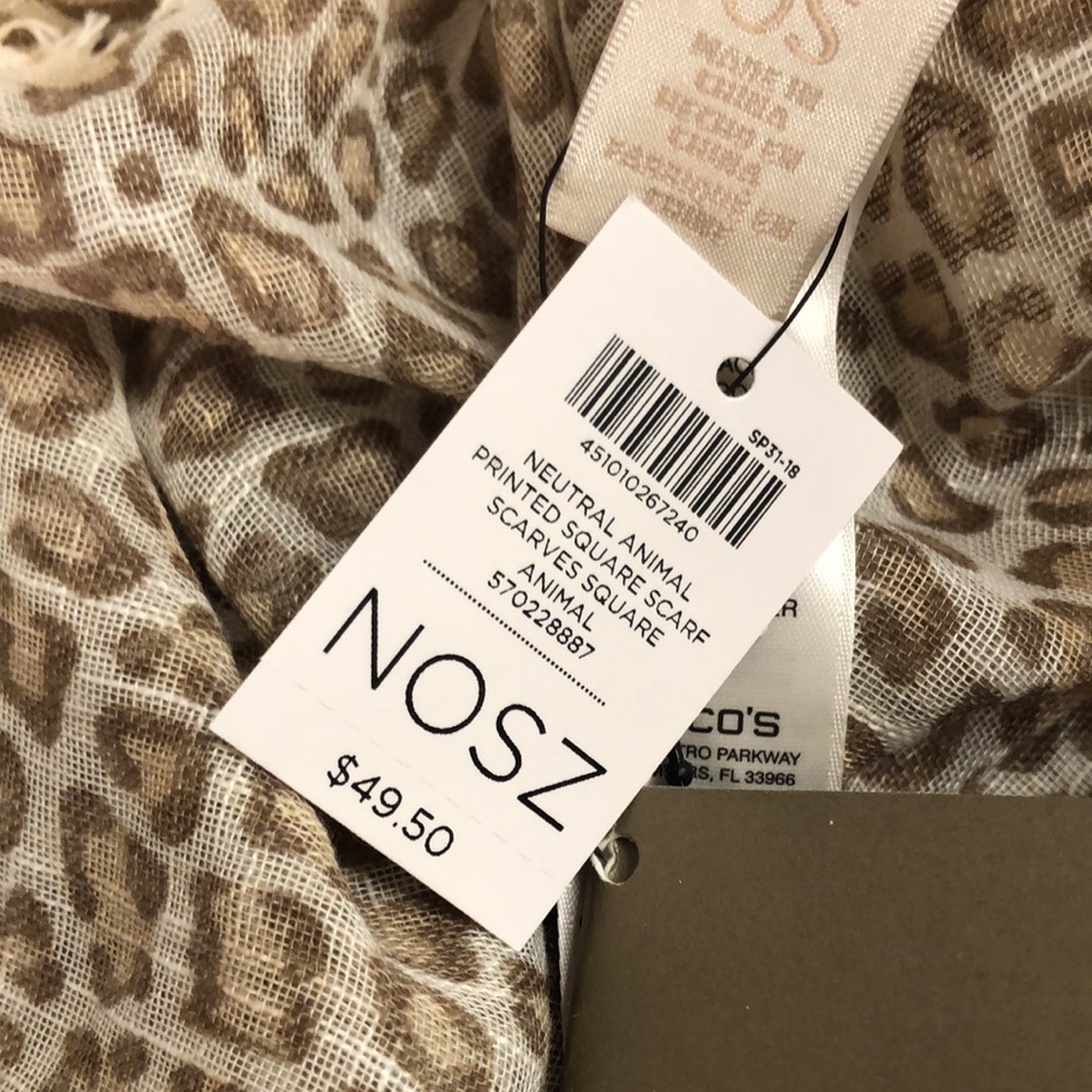 Chico’s NWT Animal print square scarf - Picture 7 of 9